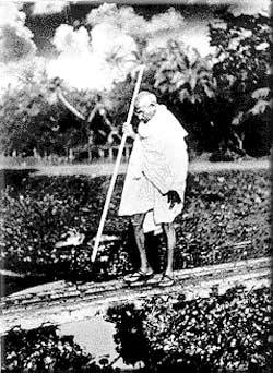 Gandhi - vándorúton Indiában