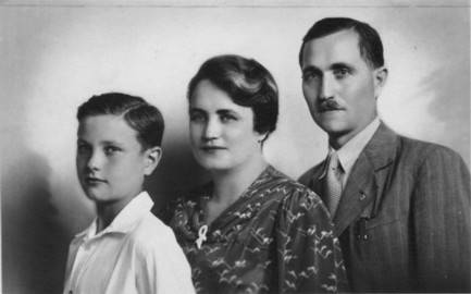 Szász Bandi a szüleivel